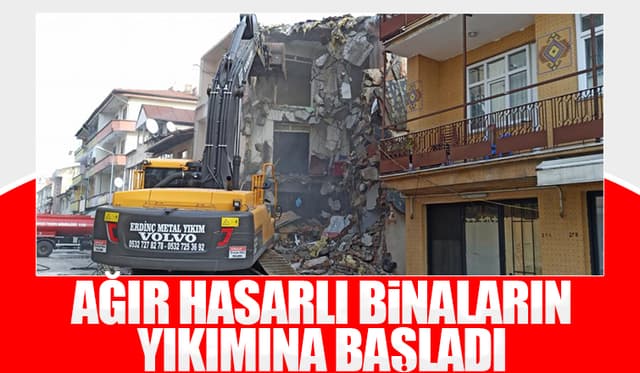 Düzce'de Ağır Hasarlı Binalar Yıkılıyor