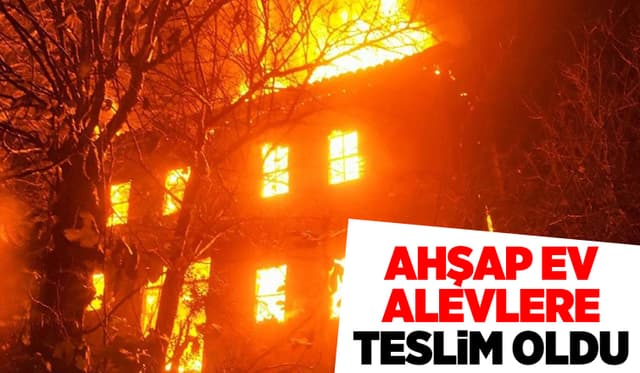 İki Katlı Ev Alev Alev Yandı