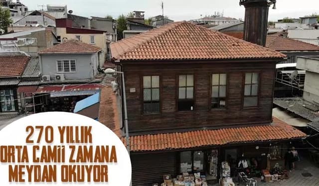 Orta Camii, 3 Asra Yaklaşan Tarihiyle Ayakta 