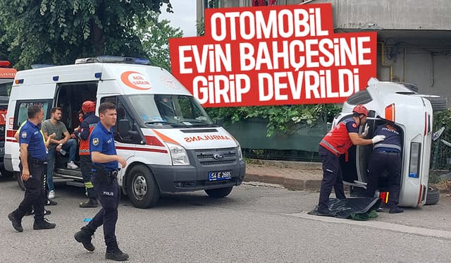 Caddede Korku Dolu Anlar: Sürücü Aracıyla Bahçeye Girdi