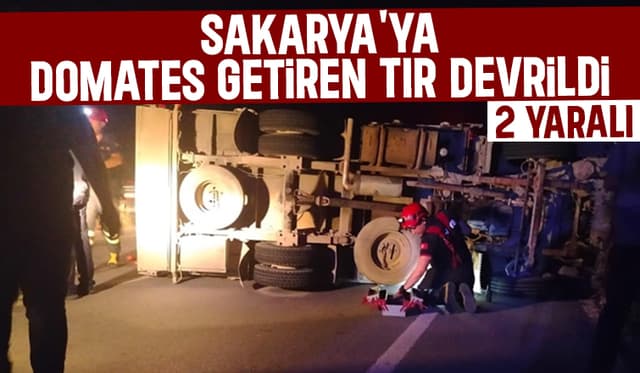 Domates yüklü tır devrildi: 2 yaralı