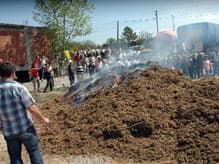 Fındık Kabuğu Yakarak Protesto Ettiler