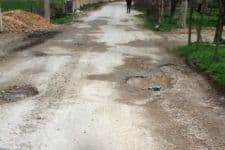 Taraklı'da yollar köstebek yuvası