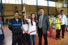 Voleybol turnuvasında kupalar sahiplerini buldu