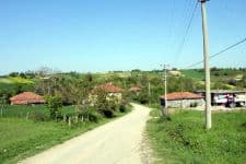 Bu köyün üçte birinin soyadları 'Ak' ile başlıyor
