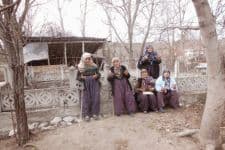 Köylü kadınlar yağmur duasına çıktı