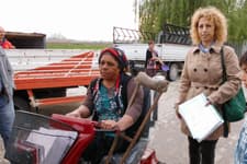 Engelli vatandaşlara akülü araç dağıtıldı