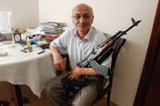 Turist olarak geldiği ülkede general oldu