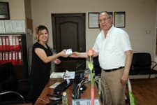 Başkan Vekili Erol Aydın, personele kandil simidi dağıttı