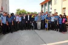 Maaşlarını alamayınca iş bırakma eylemi yaptılar