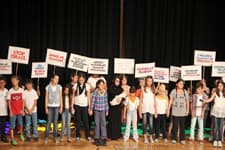 SGM'den Gazzeli çocuklara barış hediyesi