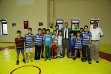 Başkan Yılmazer, Minder Sporları Okulu'nu ziyaret etti