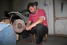 Bıçak bileycilerinin yüzleri gülmeye başladı