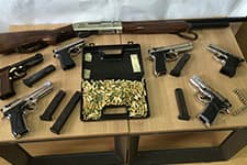 Birçok ilçede ruhsatsız tabanca ele geçirildi