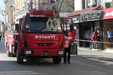 Kuvvetli rüzgar çatılarda hasara yol açtı