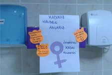SAÜ'de, bayan tuvaletlerine "Ped Kutusu" konuldu