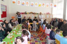 Nine ve dedelerini sınıflarında misafir ettiler