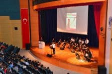 Kemal Sunal'ı türkülerle andılar