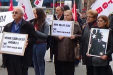 Vatandaşlar tek bir ağızdan İstiklal Marşı'nı okudu