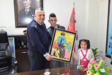 Özel çocuklardan duygulandıran polis haftası hediyesi