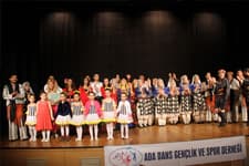 Ada Danstan muhteşem yılsonu gösterisi