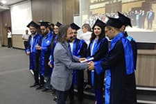 SAÜ Hukuk ilk mezunlarını verdi