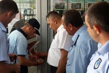 Hendek'te bir dershane ile 3 iş yeri mühürlendi