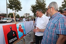 Darbeye Fırça Sergisi Kent Meydanında