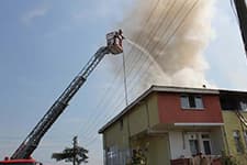  Ferizli'de çatı yangını