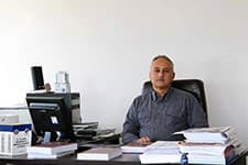 SAÜ profesörü kitabının kapağına onun resmini koydu