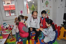 Burası anaokulu değil! Bakın neresi