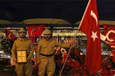 Sakarya'daki gaziler Şehitler Tepesi'nde nöbet tuttu
