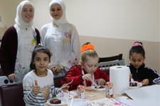 Madalya töreninde doğumgünü sürprizi