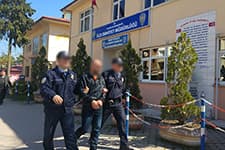 Zehir satıcıları kıskıvrak yakalandı