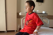 İpe asılı halde bulunan çocuk koruma altına alındı