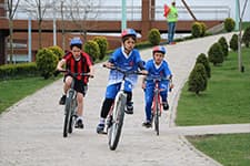 Bisikletçiler Sakarya Parkta Pedal Çevirdiler