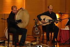 Ud ve perküsyon eşliğinde müzik gecesi