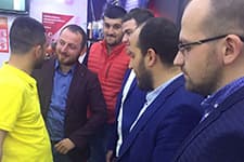 AK Gençlik Geyvede Çat Kapı Yaptı