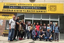 'Taksi Durağı' Kerem Yılmazer Sahnesinde alkışlandı