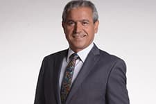 Abbas Güçlü, köşe yazısında SAÜ'den bahsetti