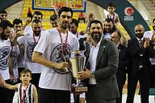Deneyimli basketbolcu ''Sakarya ile devam'' kararı aldı