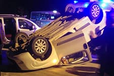 Direksiyon hakimiyetini kaybetti devrildi