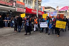 Depreme dikkat çekmek için yürüyüş yaptılar