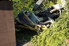 Beton mikseri şarampole uçtu