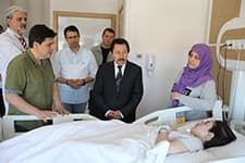 Vali Balkanlıoğlundan kök hücre nakli bekleyen gence destek
