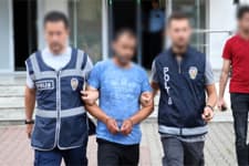 Sahil yolundaki iş yerlerini kundaklama sebebiyle tutuklandı
