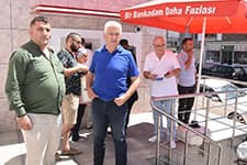 Döviz bozduran vatandaşa İspiroğlundan çerezlik fındık 