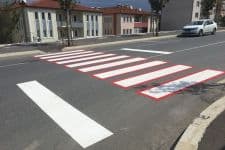 Sakarya'da okul geçitlerine kırmızı şerit