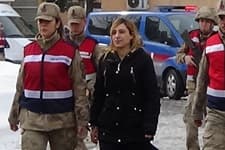 Suç makinesi kadın gizli bölmede yakalandı