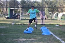 Sakaryaspor sahaya iniyor